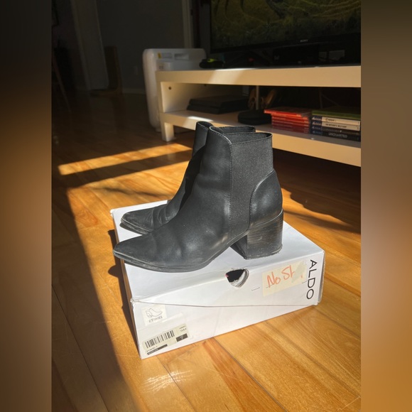 Aldo Black Leather Pointed Toe Boots - Picture 3 of 6